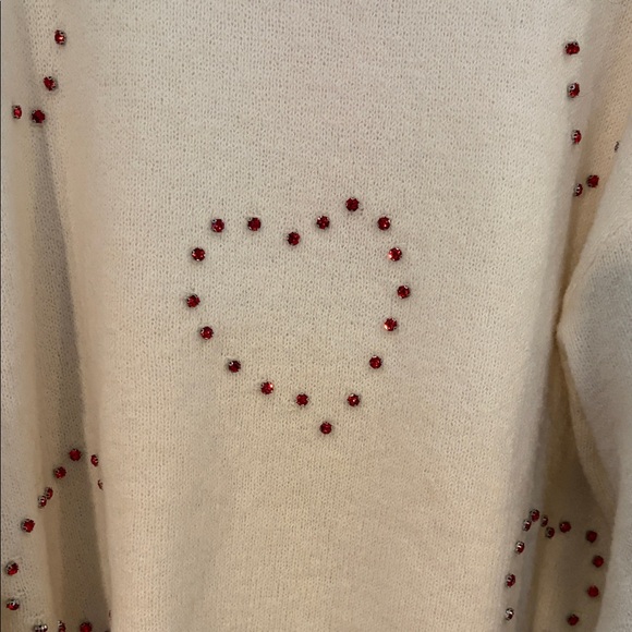 Cream Heart Pattern Sweater - Picture 3 of 6